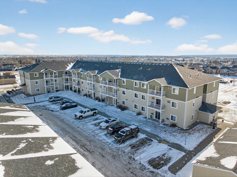 More Photos Of 2415-2501 24th Ave, Williston Apartments For Sale