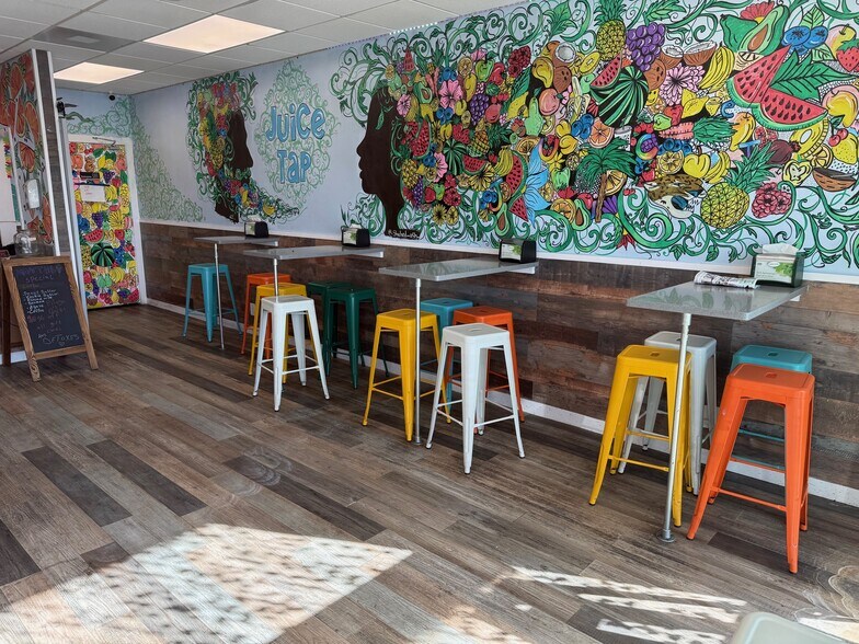 More Photos Of 469 Atlantic Blvd, Atlantic Beach Storefront For Lease