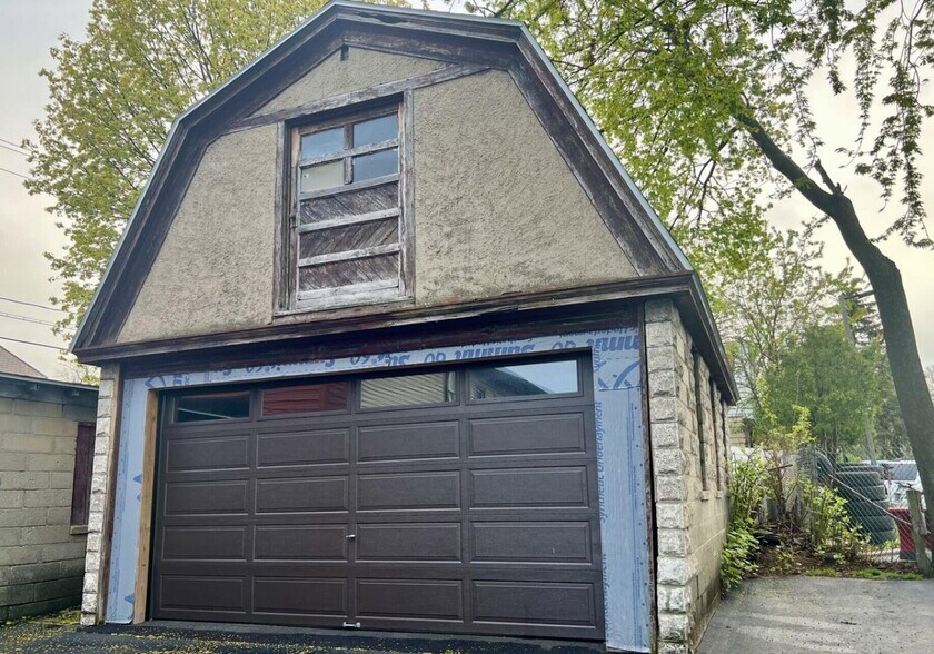 More Photos Of 1524 Van Vranken Ave, Schenectady Bar For Sale