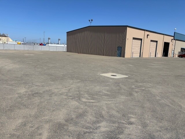 More Photos Of 992 Marchy Ln, Ceres Distribution For Sale