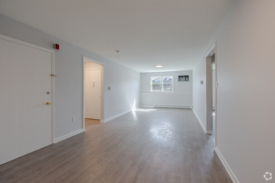 More Photos Of 134 College Hwy, Southampton Apartments For Sale