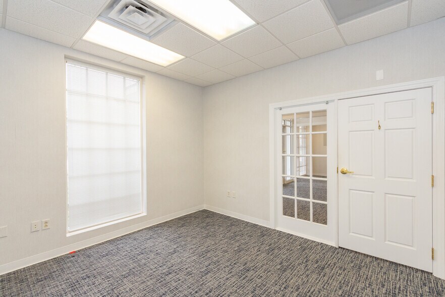 More Photos Of 602 N Main St, Anderson Bank For Sale