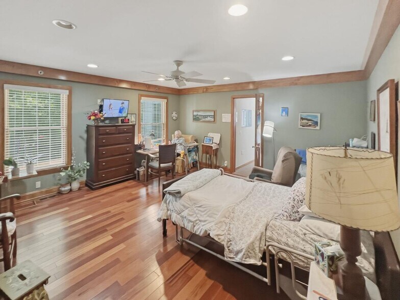 More Photos Of 5307 Elburn Ln, Rock Hall Assisted Living For Sale