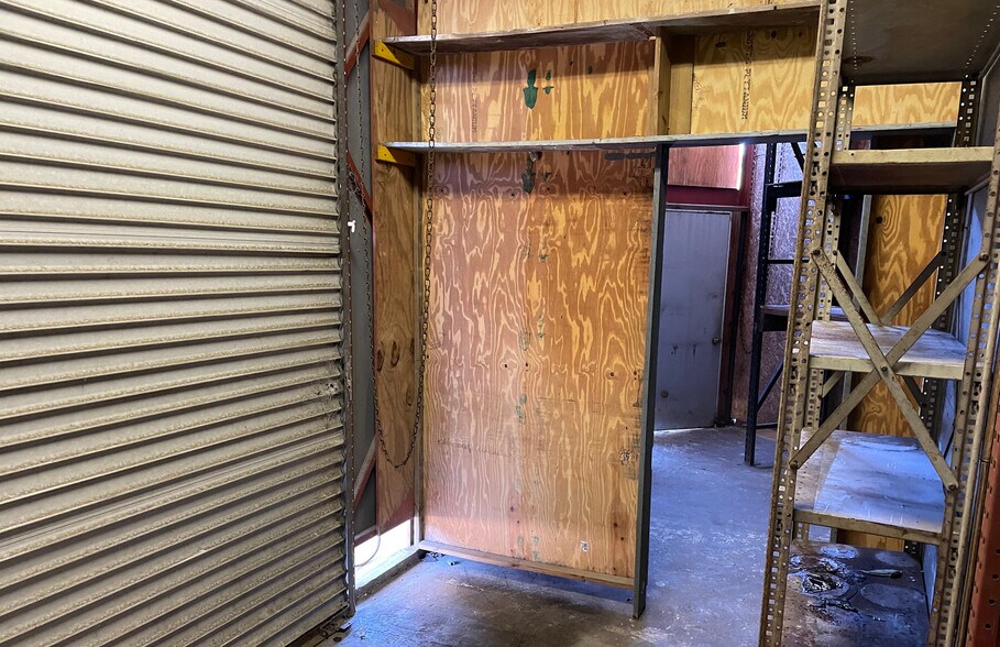 More Photos Of 6974 Mount Vernon St, Glen Saint Mary Auto Repair For Sale