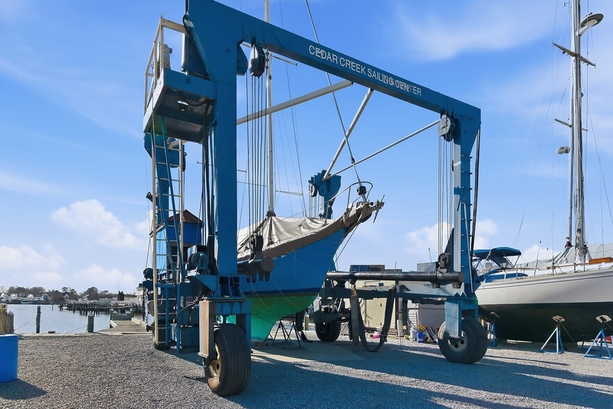 More Photos Of 100 Harbor Inn Rd, Bayville Shipyard For Sale