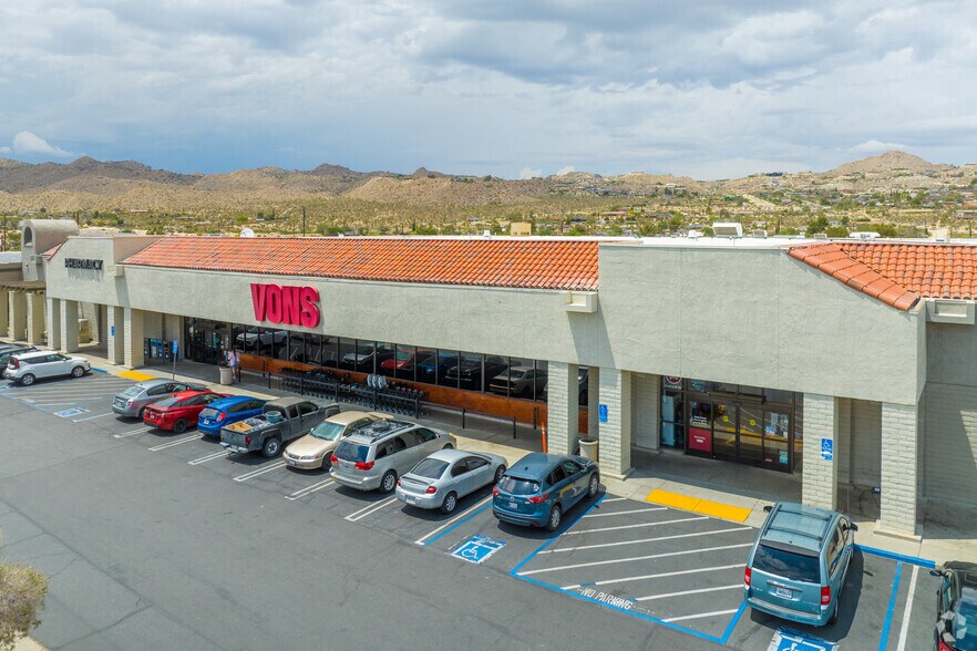 More Photos Of 57590 29 Palms Hwy, Yucca Valley Supermarket For Sale