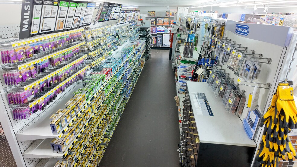 More Photos Of 2111 Greenwood Rd, Prescott Freestanding For Sale