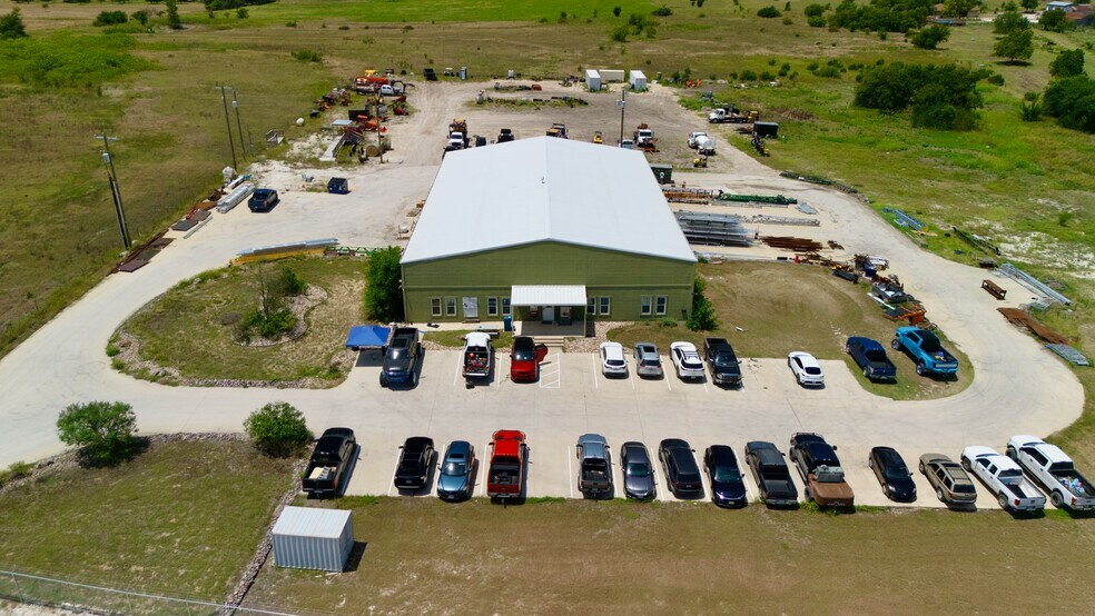 More Photos Of 2436 County Road 311, Jarrell Flex For Lease
