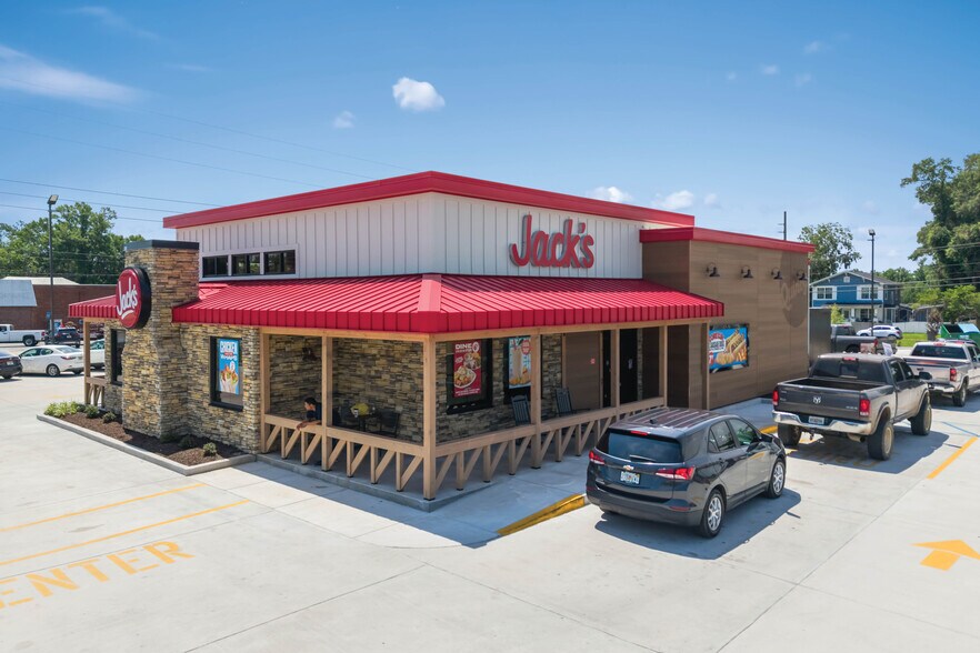 More Photos Of 403 W Jefferson St, Quincy Fast Food For Sale