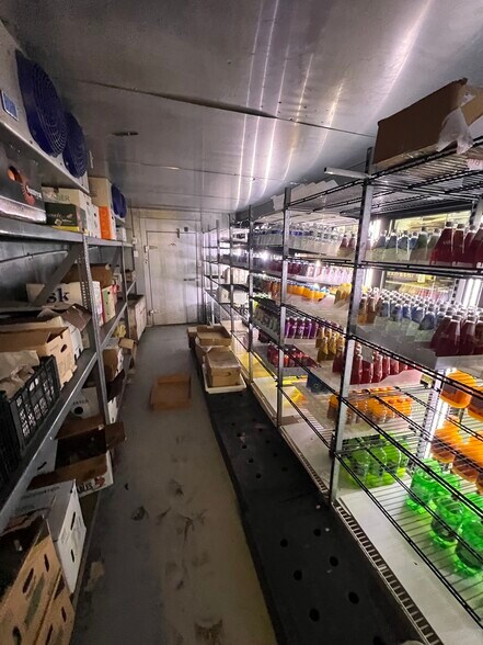 More Photos Of 139-141 Wayne Ave, Paterson Supermarket For Sale