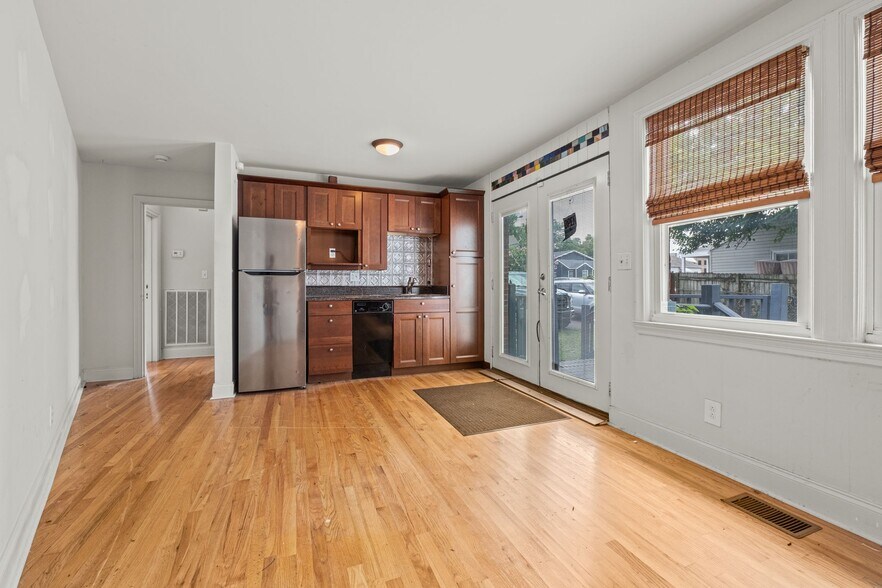 More Photos Of 515 E Iris Dr, Nashville Loft Creative Space For Sale