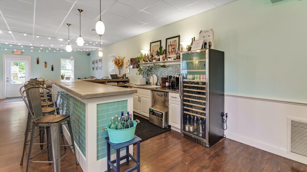 More Photos Of , Cutchogue Office For Sale