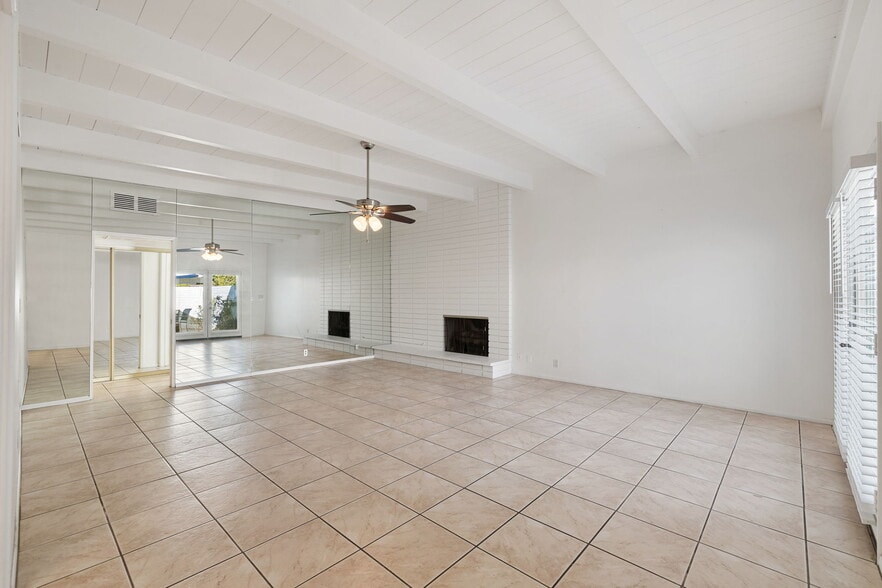 More Photos Of 2080 S Camino Real, Palm Springs Apartments For Sale