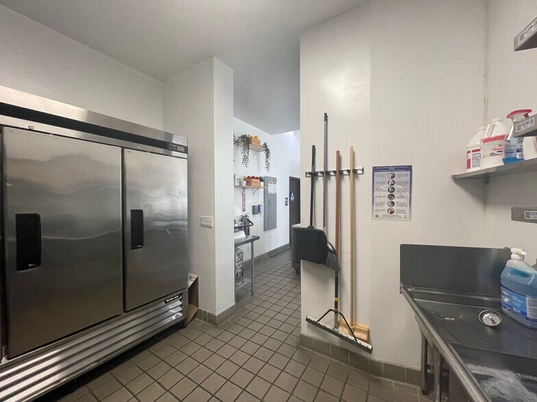 More Photos Of 5900-5930 Monterey Rd, Los Angeles General Retail For Sale