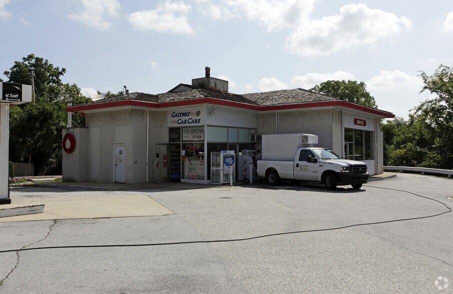 More Photos Of 115-125 E Swedesford Rd, Wayne Unknown For Lease