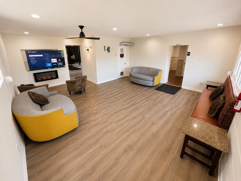 More Photos Of 10210 Woodland Ave, Cleveland Flex For Sale