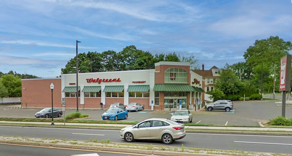 Primary Photo Of 157 Main St, East Haven General Retail For Sale