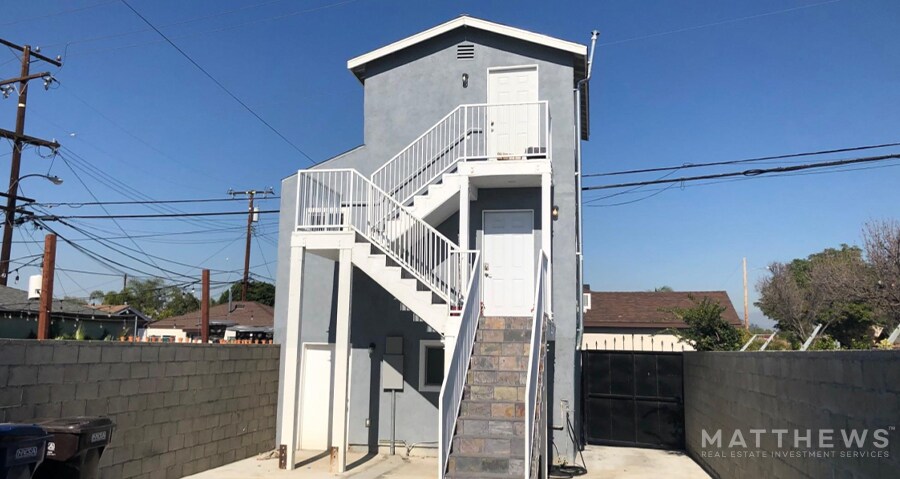 More Photos Of 8317 Whittier Blvd, Pico Rivera Storefront Retail Residential For Sale