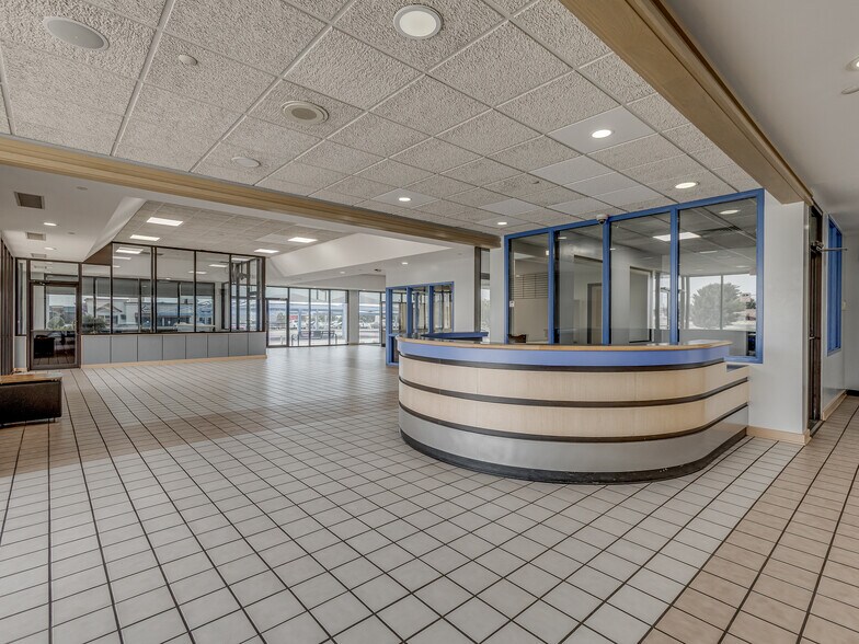 More Photos Of 1030 W I 240 Service Rd, Oklahoma City Auto Dealership For Sale