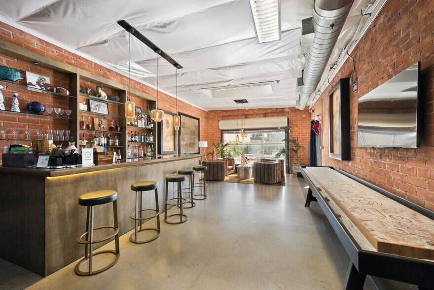 More Photos Of 3830 Clarington Ave, Culver City Loft Creative Space For Lease