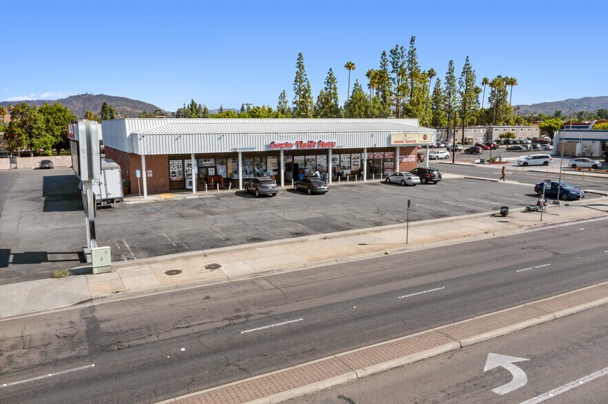More Photos Of 1090 E Main St, El Cajon Freestanding For Lease