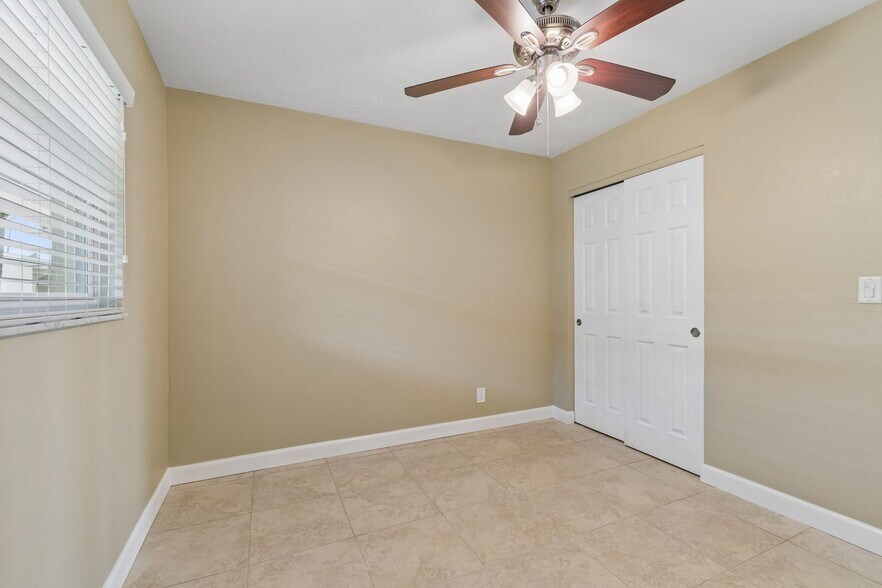 More Photos Of 2307 Bay Blvd, Indian Rocks Beach Apartments For Sale