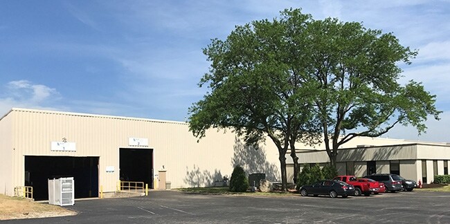 More Photos Of 3250 S Central Ave, Cicero Warehouse For Lease