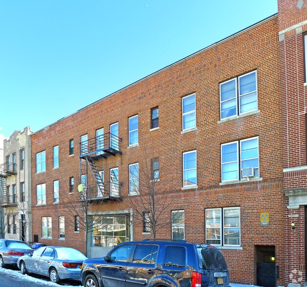 More Photos Of 31-23 47th St, Astoria Apartments For Sale