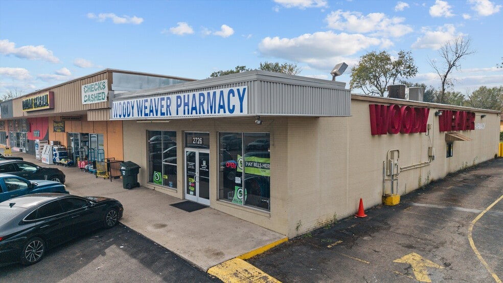 More Photos Of 2726 W Gentry Pky, Tyler General Retail For Sale