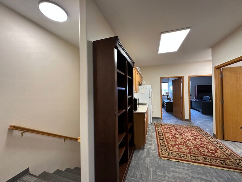 More Photos Of 580 Madison Ave, North Liberty Office For Sale