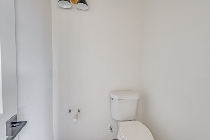 More Photos Of 504 O Connor Rd, Irving Multifamily For Sale