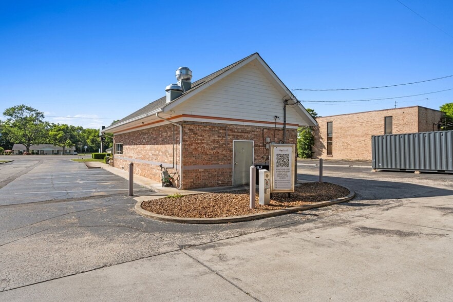 More Photos Of 4219 Lebanon Pike, Hermitage Freestanding For Sale