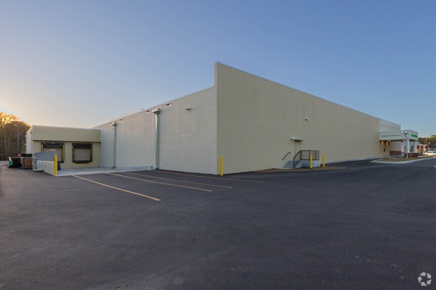 More Photos Of 1435 E Oglethorpe Hwy, Hinesville Supermarket For Lease