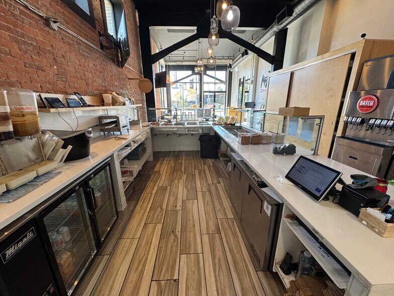 More Photos Of 7501-7505 W Sunset Blvd, Los Angeles Restaurant For Lease