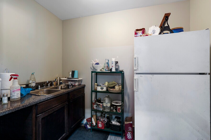 More Photos Of 10374 US Highway 431, Albertville General Retail For Sale