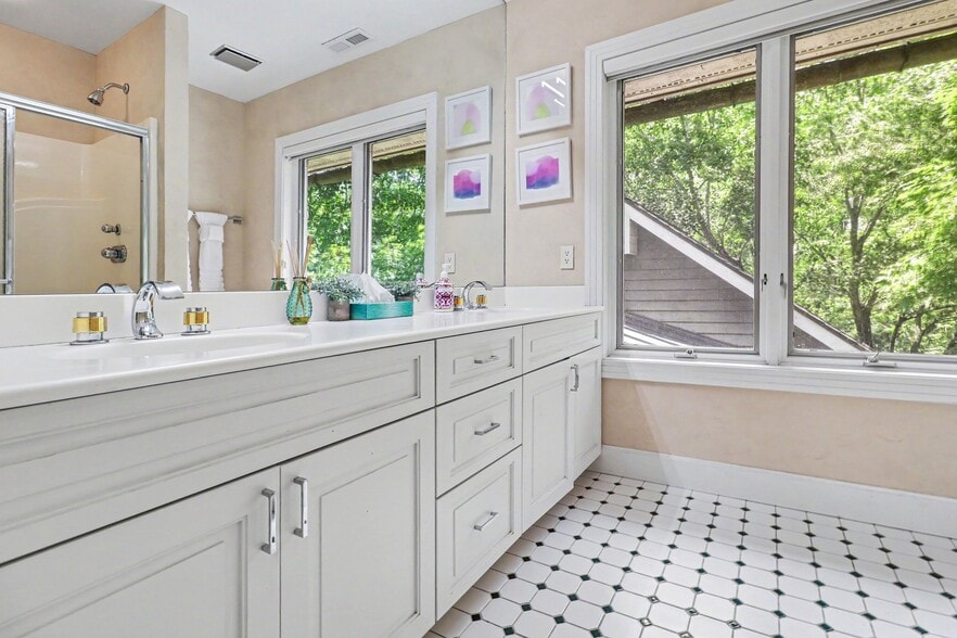More Photos Of 390 Saddleback Knl, Nellysford Specialty For Sale