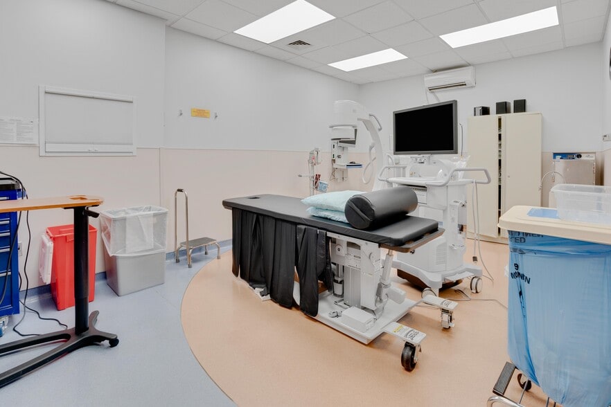 More Photos Of 355 Venus St, Monroe Medical For Sale