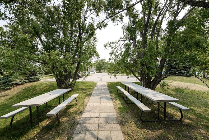 More Photos Of 7210-7220 Rue Frederick-Banting, Saint-Laurent Medical For Lease