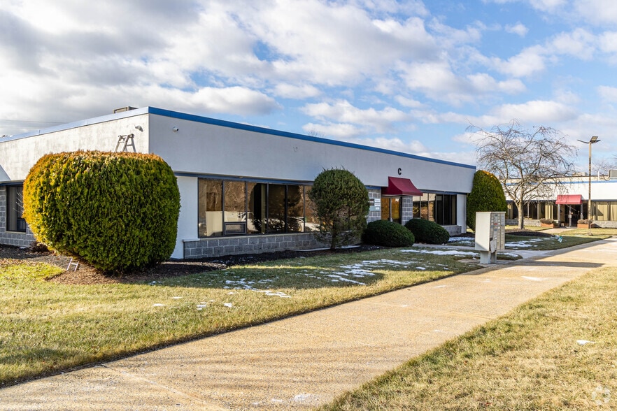 Primary Photo Of 2525 Highway 130, Cranbury Medical For Lease