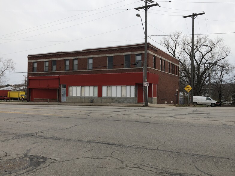 Primary Photo Of 2001-2005 E Truman Rd, Kansas City General Retail For Sale