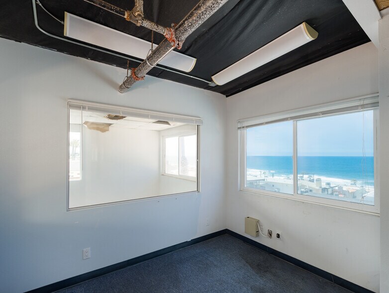 More Photos Of 4005 Highland Ave, Manhattan Beach Storefront Retail Office For Sale