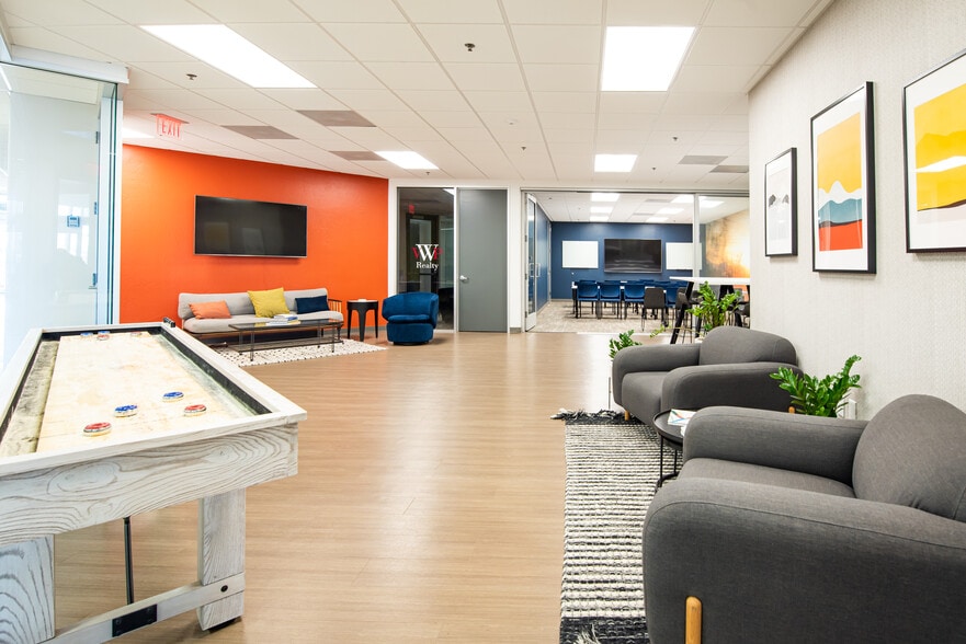 More Photos Of 22601 N 19th Ave, Phoenix Office For Lease