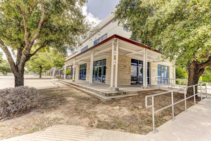 More Photos Of 9100 Hwy 290 E, Austin Research And Development For Sale