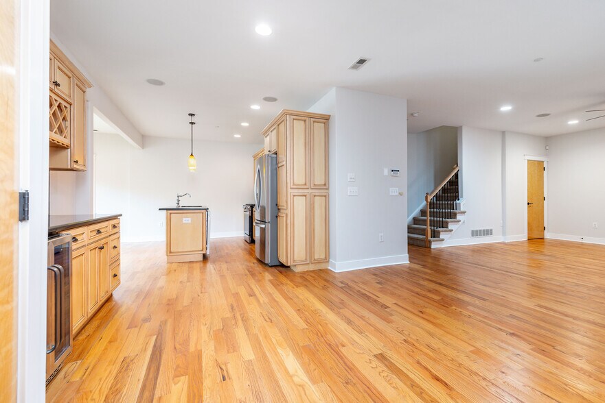 More Photos Of 4557 Manayunk Ave, Philadelphia Apartments For Sale