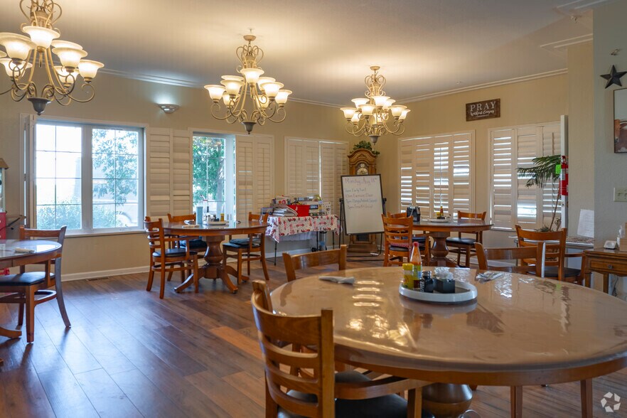 More Photos Of 15 S Ash St, Keenesburg Skilled Nursing Facility For Sale