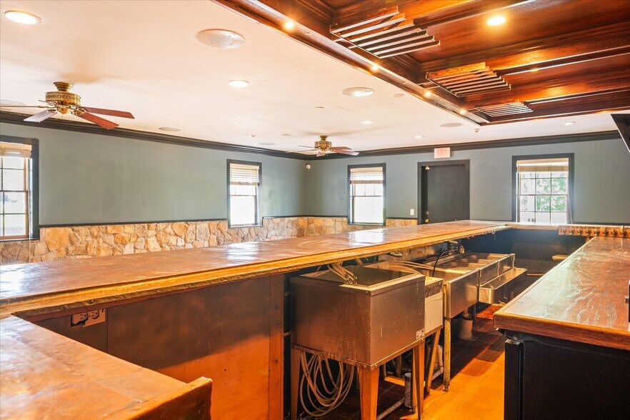 More Photos Of 1369 Pittsford Mendon Rd, Mendon Restaurant For Sale