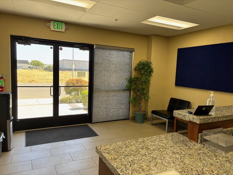 More Photos Of 992 Marchy Ln, Ceres Distribution For Sale
