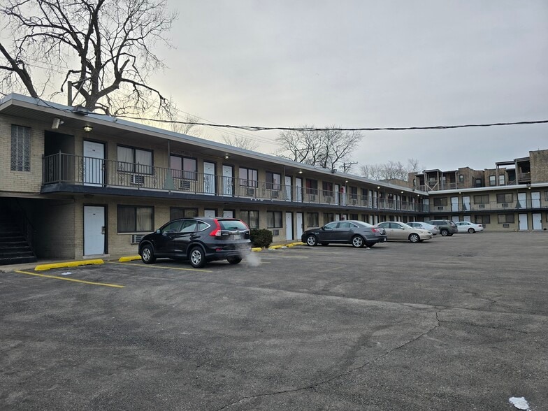 More Photos Of 6535 S King Dr, Chicago Hotel For Sale