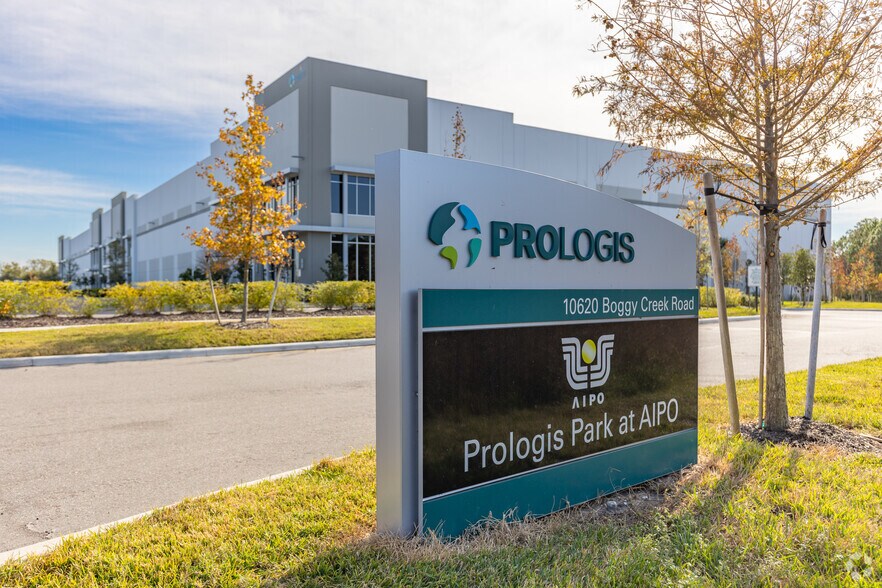 More Photos Of 10620 Boggy Creek Rd, Orlando Distribution For Lease