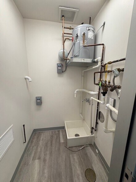 More Photos Of 1124 Merchants Way, O'Fallon Medical For Lease